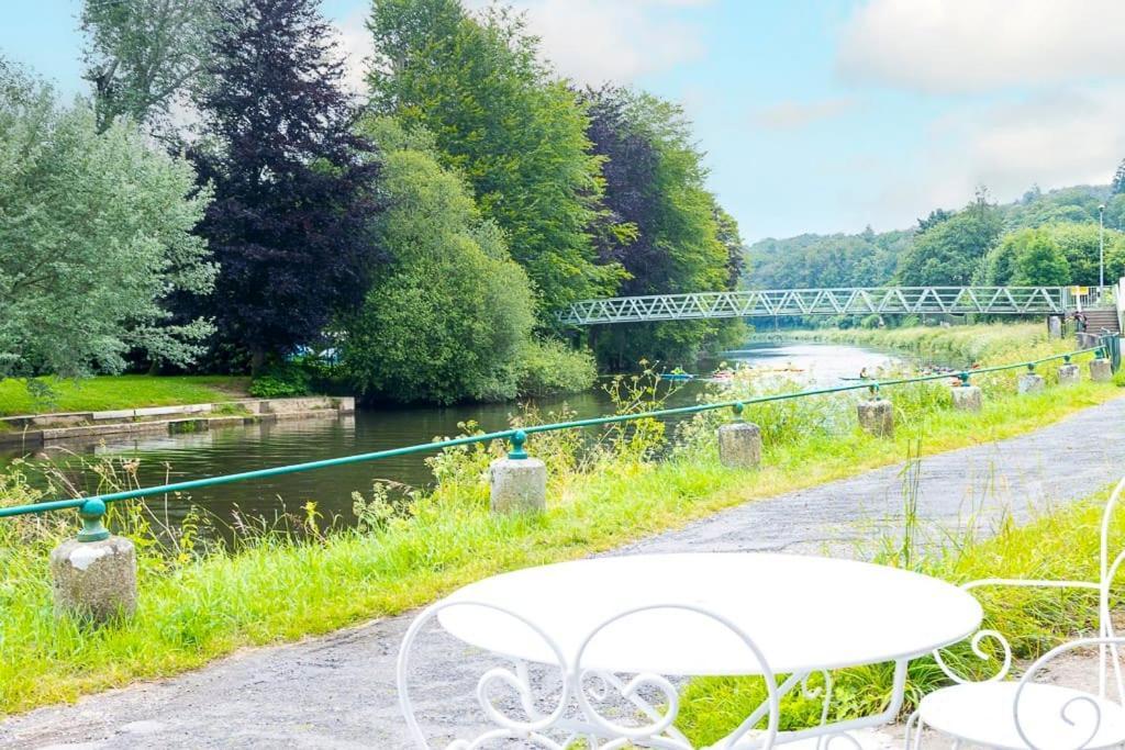 Apartamento Les Berges De L'Oust Malestroit Exterior foto