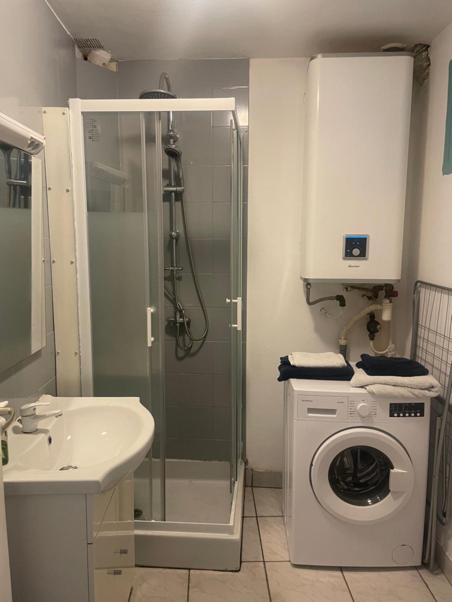 Apartamento Les Berges De L'Oust Malestroit Exterior foto